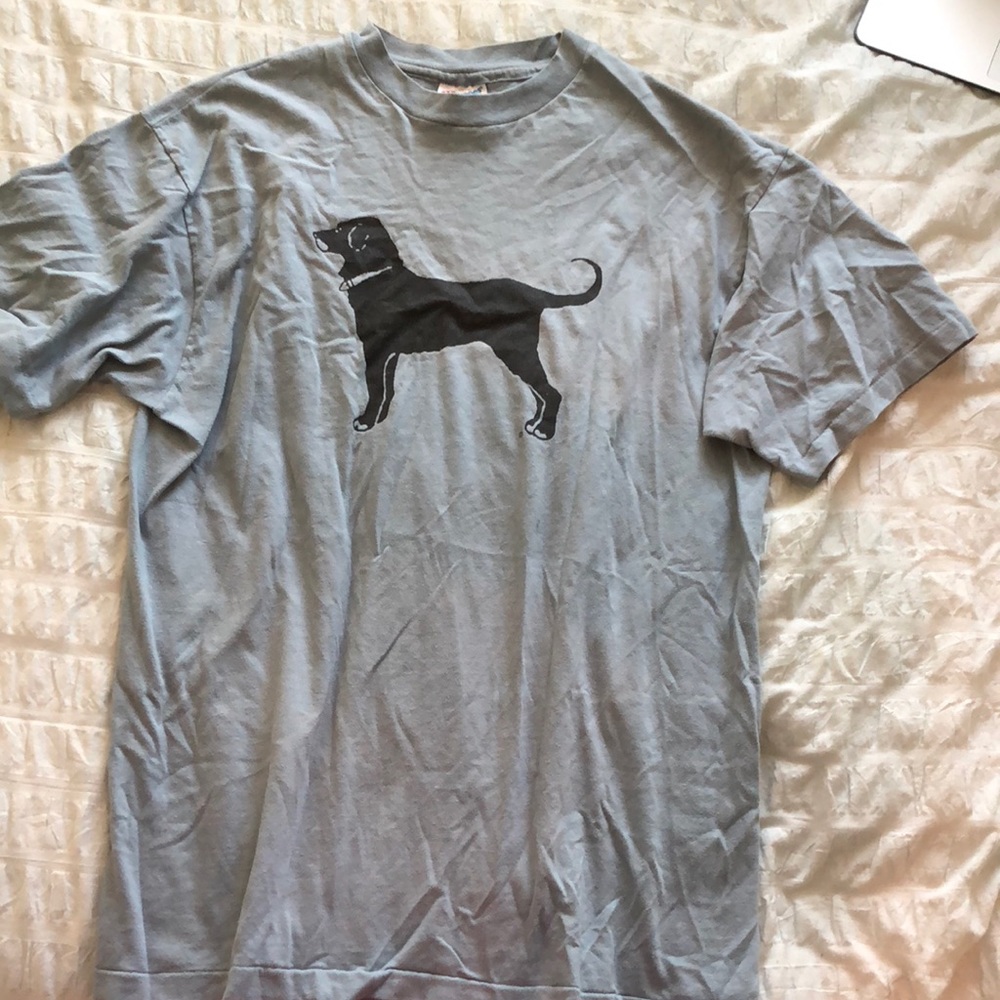 Black dog tee